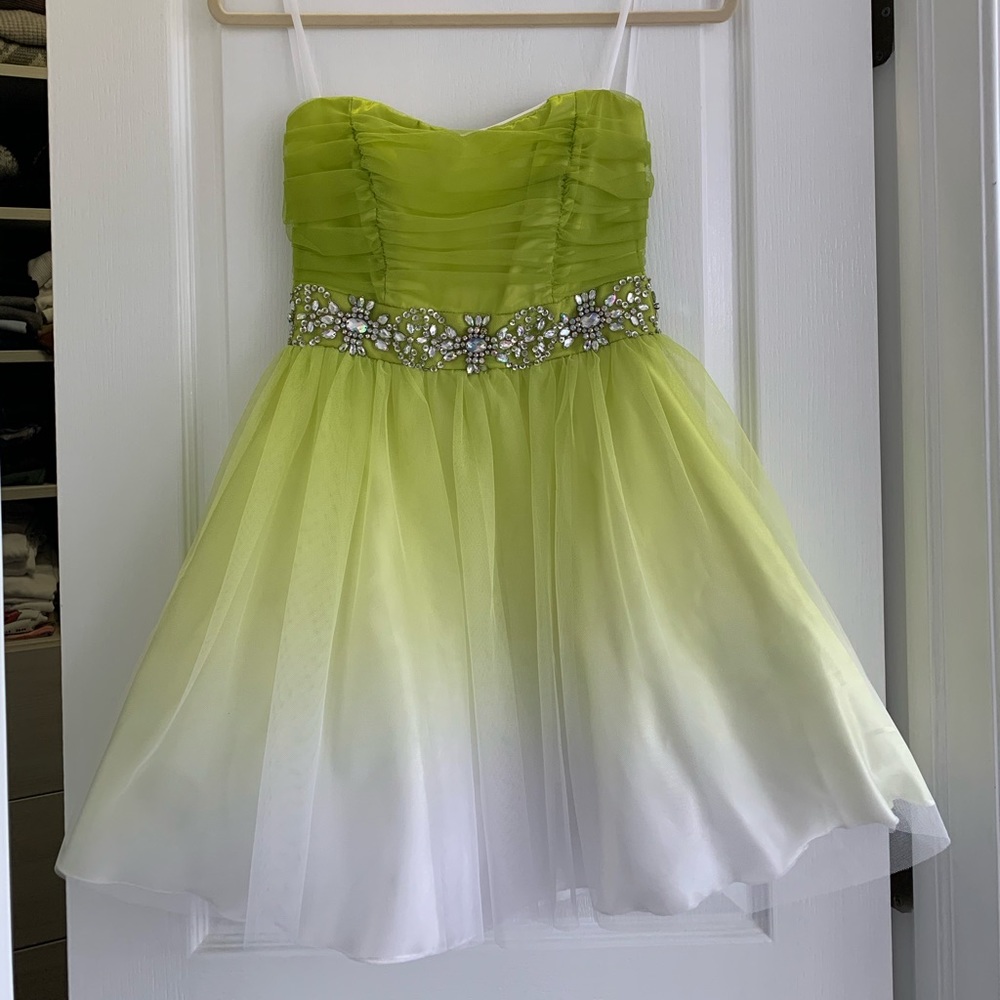 Ombré Short Party Dress w. Bead Trim